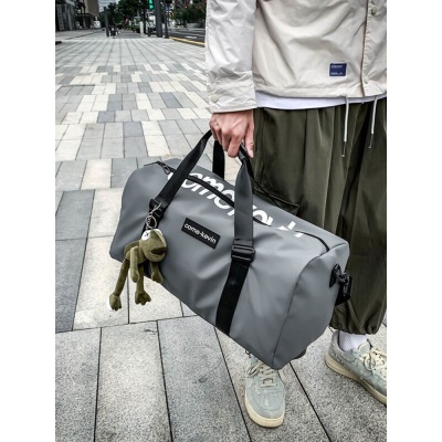 朗酷旅行包男韩版健身包女干湿分离 休闲出差旅行袋单肩斜挎训练防泼水大容量行李包耐磨手提包 灰色【带青蛙挂件】